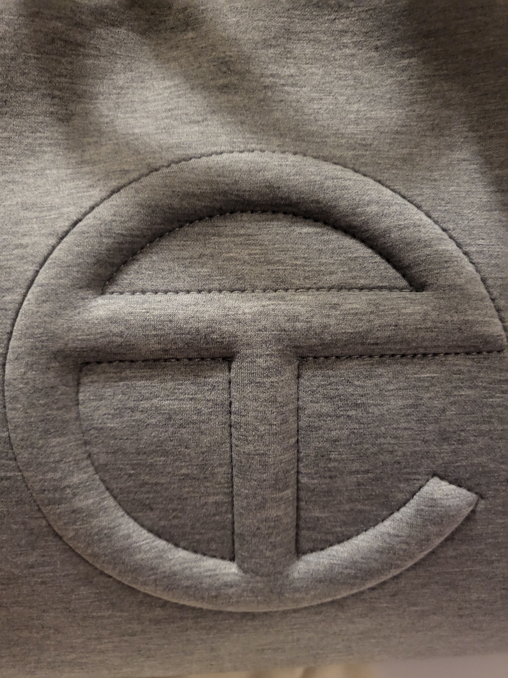 TELFAR

Telfar x UGG Medium Fleece Shopping Bag